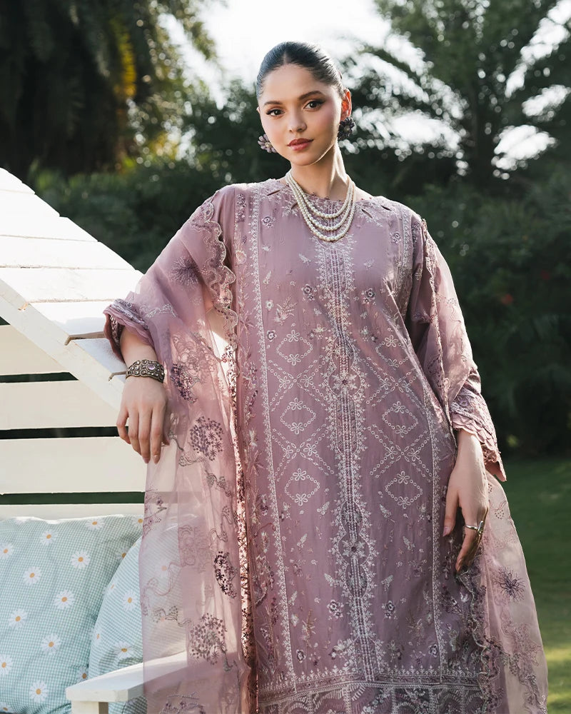 Lilly 01